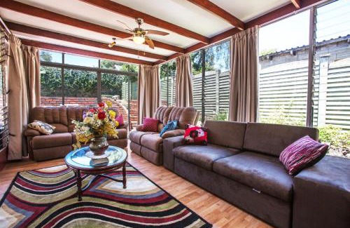 Greater Johannesburg Metropolitan Area Chalet De Esquí | Chalet no. 2 Petunia