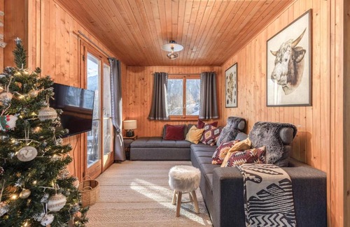Riddes Chalet De Esquí | Chalet Noisette Authentic Swiss chalet Perfect for families