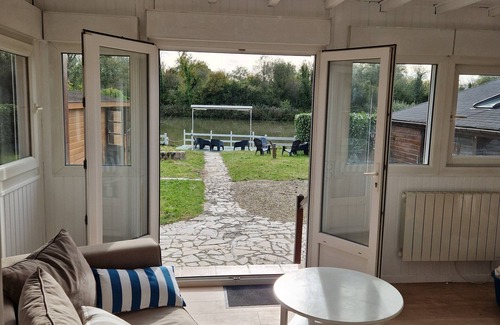 Saint-Sauveur-les-Bray Chalet De Esquí | Chalet on the Seine