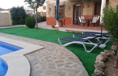 Cuevas de San Marcos Chalet De Esquí | Oferta de Chalet con piscina entre Málaga, Córdoba, Granada y Sevilla. Andalucía