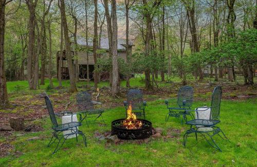 Lake Harmony Estates Chalet De Esquí | Chalet on Chalet by AvantStay Bright Cabin w Deck Fire Pit Near Lake
