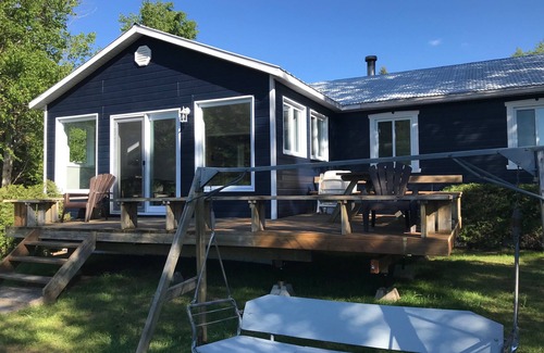 L'Anse-Saint-Jean Chalet De Esquí | Chalet al lado del agua en un hermoso pueblo