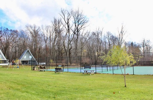 Stevensville Casa | Chalet on the Lake 55 w/ Beach Access, Pools, Sport Courts, Fishing Pond & more!