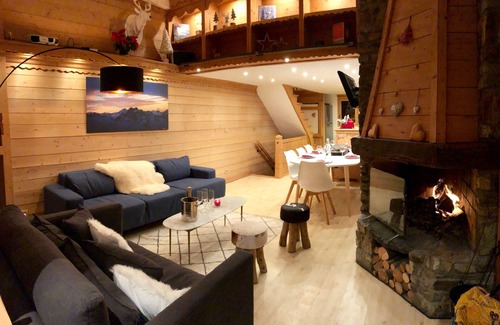 Val Claret Chalet De Esquí | Chalet reformado con vistas al lago Tignes + jacuzzi