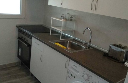 Vinaros Chalet De Esquí | CHALET para 8-10 personas, jardín, parking, junto a la playa, aire acondicionado