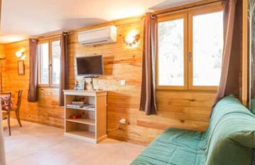 Le Beausset Casa | CHALET PISCINE COUVERTE/JARDIN/TERRASSE