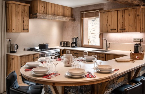 Longefoy Chalet De Esquí | Chalet Quermoz for 10-12 people