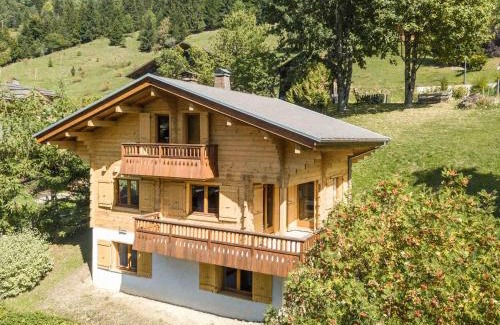 La Clusaz Chalet De Esquí | Chalet rénové 2020 pour 8 pers., proche pistes et village, garage, WIFI – La Clusaz - FR-1-304-262
