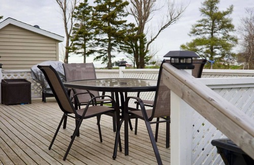 Sainte-Anne-de-Kent Casa | Chalet Relaxation - Cottage with Beach View in Bouctouche Sud