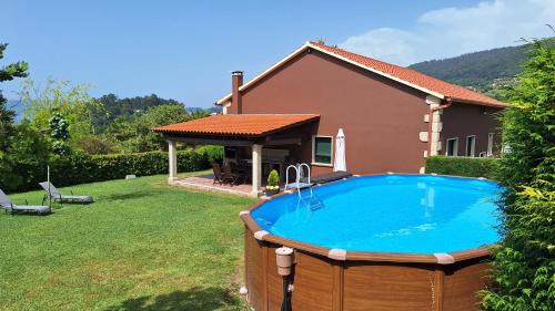 Bueu Casa | Chalet Rural Toñita 400 m playa piscina barbacoa chimenea