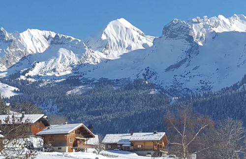 Le Grand-Bornand Chalet De Esquí | CHALET SAVOYARD CON VISTA MAGNÍFICA