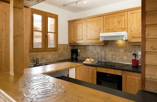 Bergers Chalet De Esquí | Chalet, terraza, chimenea o estufa a leña, parking, tv, 125-135m², Alpe d'Huez