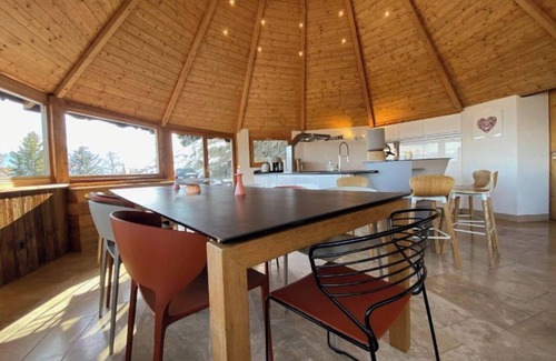 Chamoson Casa | Chalet sleeps 12 - exceptional view - close to the slopes and thermal baths