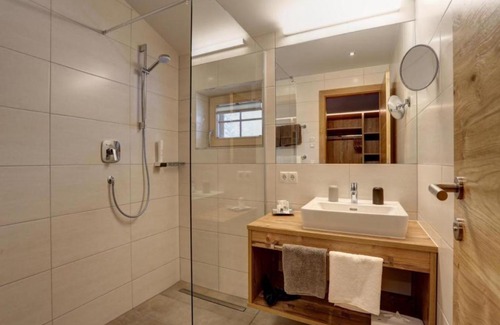 Sankt Anton am Arlberg Chalet De Esquí | Chalet Snow Arlberg Ski-CONTACT# WHATSAP BEFORE BOOKING # -I-43-681-8157-1600-