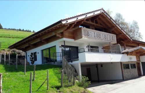 Jungholz Chalet De Esquí | Chalet Steinbock mit üppigem Genusskorb für Zwei