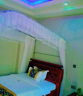 Kampala Apartamento | CHALET suits