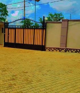 Kampala Apartamento | CHALET suits