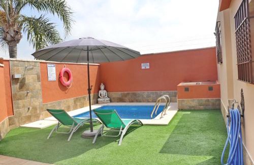 Conil de la Frontera Chalet De Esquí | Chalet Sultan con piscina
