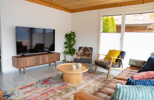 Niederried bei Interlaken Chalet De Esquí | Chalet Swiss Dream - Luxury Lakeview Chalet with AC near Interlaken