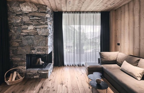 Racines Chalet De Esquí | Chalet 'Tenne Chalet' with Mountain View, Shared Pool & Wi-Fi