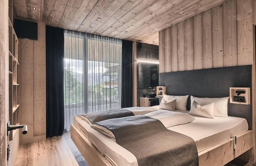 Racines Chalet De Esquí | Chalet 'Tenne Chalet' with Mountain View, Shared Pool & Wi-Fi
