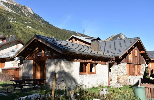 Pralognan-la-Vanoise Chalet De Esquí | Chalet, terraza, chimenea o estufa a leña, tv, 160m², Pralognan-la-Vanoise