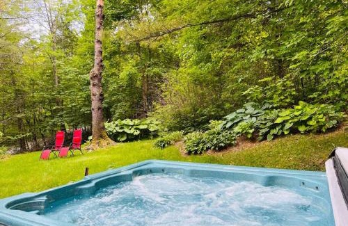 Orford Chalet De Esquí | Chalet tout inclus avec SPA près du Mont Orford