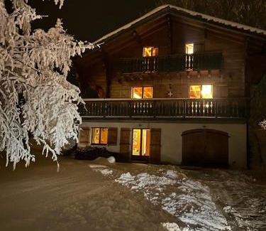Bernex Casa | Chalet traditionnel Alpes
