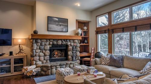 Highlands Townhomes Casa | Chalet Verve