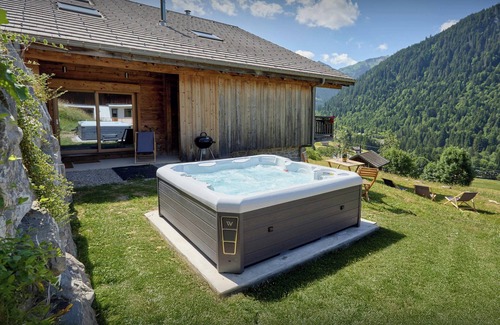 Chatel Chalet De Esquí | Chalet Wanderlust - family alpine stay 10p with games room - OVO Network