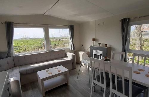 Grijpskerke Chalet De Esquí | Chalet Weizicht op minicamping Hoogelande