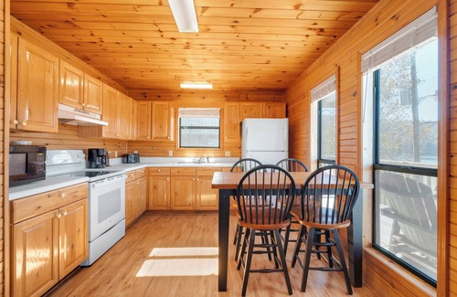 Byrdstown Cabina | Chalet with 2 Bedrooms lakeside to Dale Hollow Lake #17