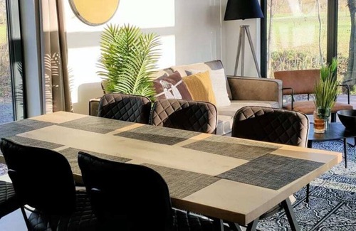 Kaatsheuvel Chalet De Esquí | Chalet with 3 bedrooms and a terrace
