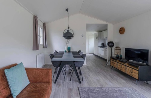 Halfweg Casa | Chalet with 3 bedrooms and a terrace