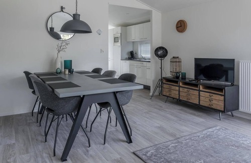 Halfweg Casa | Chalet with 3 bedrooms and a terrace
