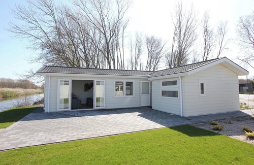 Halfweg Casa | Chalet with 3 bedrooms and a terrace