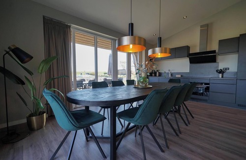 Hindeloopen Casa | Chalet with 5 bedrooms