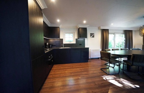Lochem Casa | Chalet with 5 bedrooms and 2 bathrooms