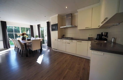 Lochem Casa | Chalet with 5 bedrooms and 2 bathrooms