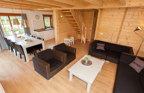 Langeberg Casa | Chalet with 6 bedrooms, 2 bathrooms and a sauna