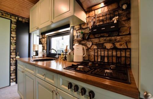 Garderen Chalet De Esquí | Chalet with balcony in Veluwe, cleaning included