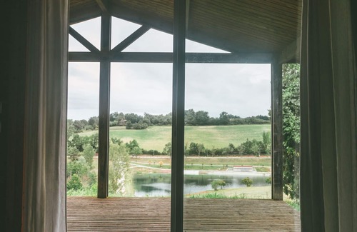 Monclar-de-Quercy Chalet De Esquí | Chalet atmosférico con lavavajillas se encuentran en una colina
