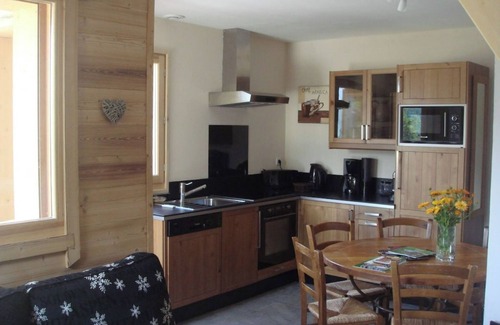 Valloire Chalet De Esquí | Chalet with nice view, garden and hot tub. Ideal for skiing and cycling!
