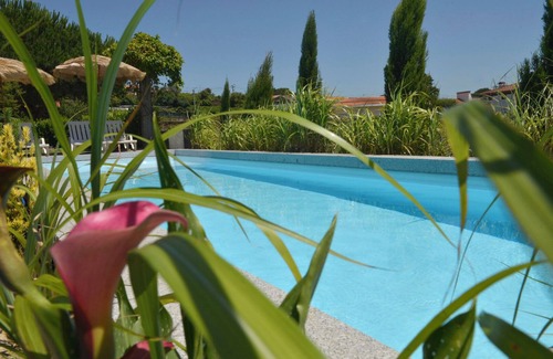 Vila Nova de Famalicao Chalet De Esquí | Chalet with pool