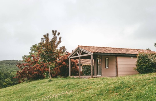 Monclar-de-Quercy Chalet De Esquí | Chalet con piscina de temporada cerca de Montauban en residencia de vacaciones