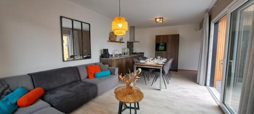 Heinkenszand Chalet De Esquí | Chalet Zeeland 6p omheinde tuin, hond welkom VP084