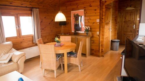 Sint-Annaland Chalet De Esquí | Chaletparc Krabbenkreek Zeeland - Chalet 130