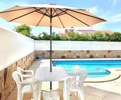 Cap d'Artrutx Casa | Chalets con piscinas privadas junto al mar