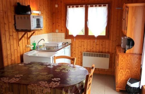 Viplaix Casa | Chalets indépendants avec terrasse, jardin, jeux pour enfants, proche Montluçon - FR-1-489-402
