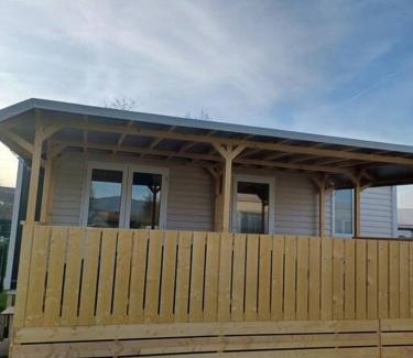 Seekirchen am Wallersee Apartamento | CHALETS MERCURE am Wallersee zum Vermieten